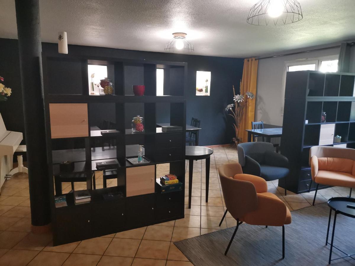 אמבראן Logis Hotel Le Lac מראה חיצוני תמונה