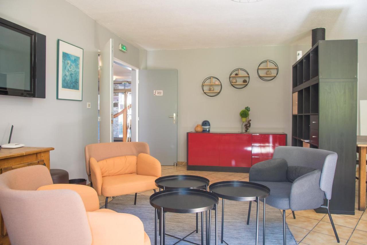 אמבראן Logis Hotel Le Lac מראה חיצוני תמונה