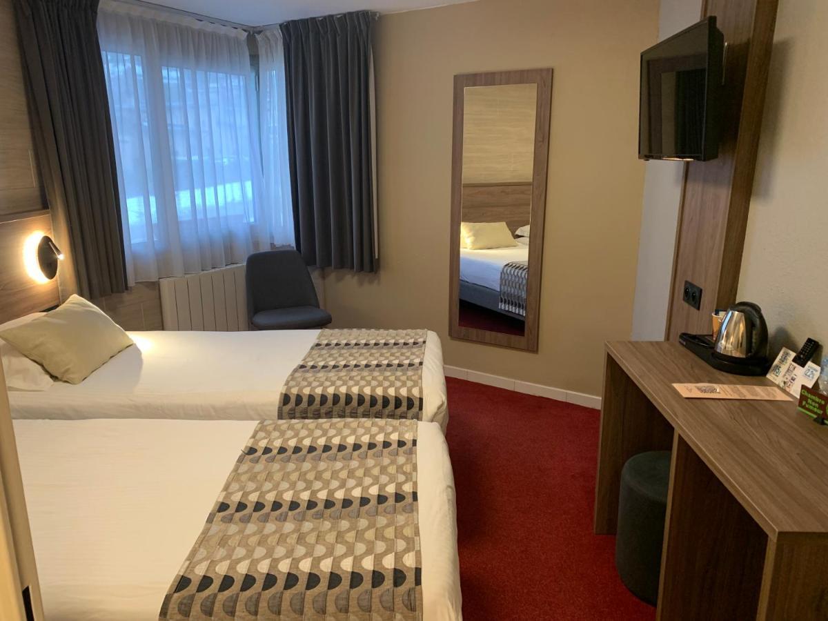 אמבראן Logis Hotel Le Lac מראה חיצוני תמונה