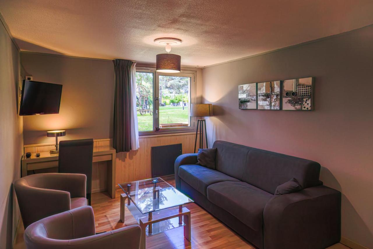 אמבראן Logis Hotel Le Lac מראה חיצוני תמונה
