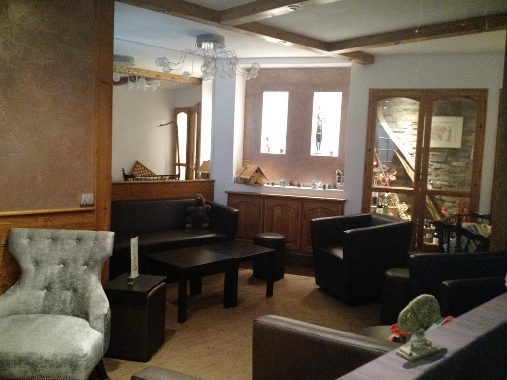 אמבראן Logis Hotel Le Lac מראה חיצוני תמונה